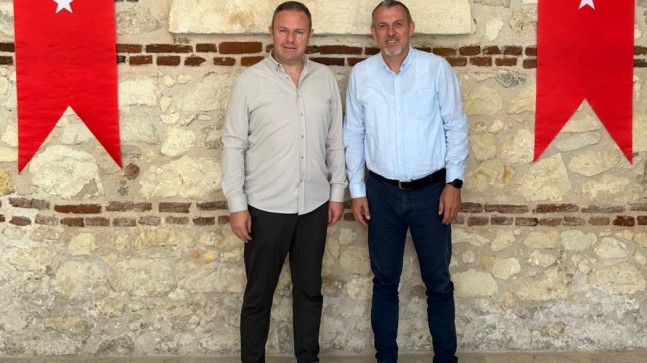 Kırklareli Ticaret ve Sanayi Odası Başkanı Soner Ilık, Aren Petrol A.Ş. Satış Yöneticisi İzzet Gürgül’ü ağırladı