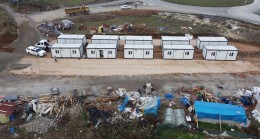  ‘Göl Mahalle’de evleri su baskını tehdidi altındaki 21 aile konteynere yerleştirildi