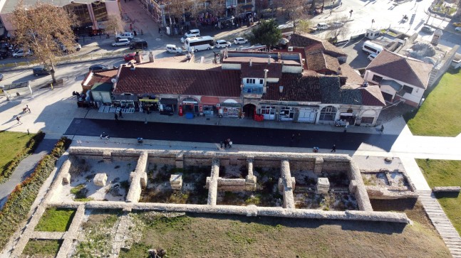 Selimiye Meydanı’ndaki 6 asırlık han ile hamam da restore edilecek