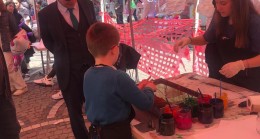 Kaymakam Yüce etkinlik çadırını ziyaret etti