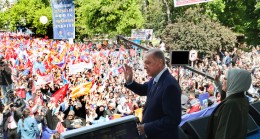 ‘’Buradan çocukluk yıllarımı beraber geçirdiğim tüm Roman kardeşlerimi selamlıyorum’’