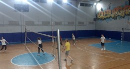 Baro Voleybol takımı turnuvada iddialı