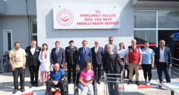 Vali Ekici engelli bakım merkezini ziyaret etti