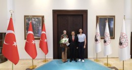 Vali Ekici Sendika İl Temsilcisi Karataş’ı makamında kabul etti