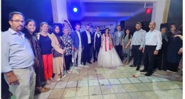 Sarıçam genç çiftin mutlu gününde yanındaydı