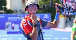 ”Mete Gazoz’u gönülden tebrik ediyorum”