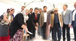 Geleneksel Kızılcıkdere 3. Bağ Bozumu Şenlikleri açılış programı gerçekleştirildi