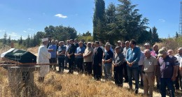 Vali Ekici Deveçatağı Köyünde cenazeye katıldı