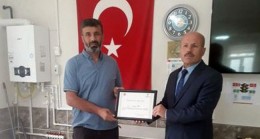 Hizmetlerinden dolayı teşekkür belgesi takdim edildi