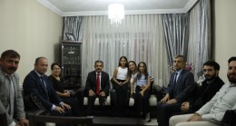 Vali Ekici şehit ailesini ziyaret etti