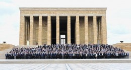 Kırklareli Ticaret ve Sanayi Odası Yönetimi Anıtkabir’i ziyaret ederek, Ata’nın huzurunda Saygı Duruşu’nda Bulundu