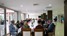 Vali Turan, “Bir Yastıkta Yarım Asır” Projesi Kapsamında Ailelerle Buluştu