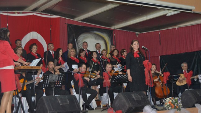 ÇANAKKALE ZAFERİ KONSERİ İLGİYLE İZLENDİ