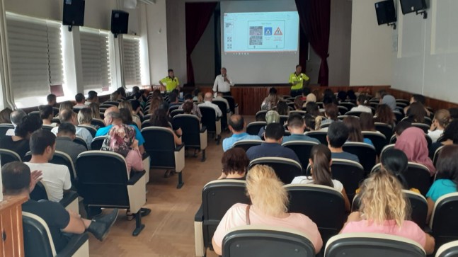 Babaeski’de öğretmenlere trafik eğitimi verildi