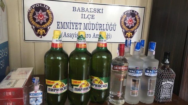 Kaçak içki ve sigara ele geçirildi