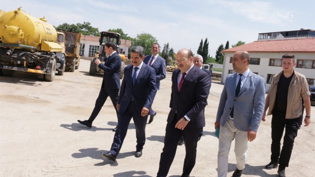 VALİ EKİCİ’YE BRİFİNG VERİLDİ