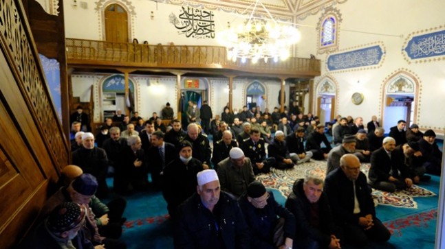 Rektör Şengörür mevlide katıldı