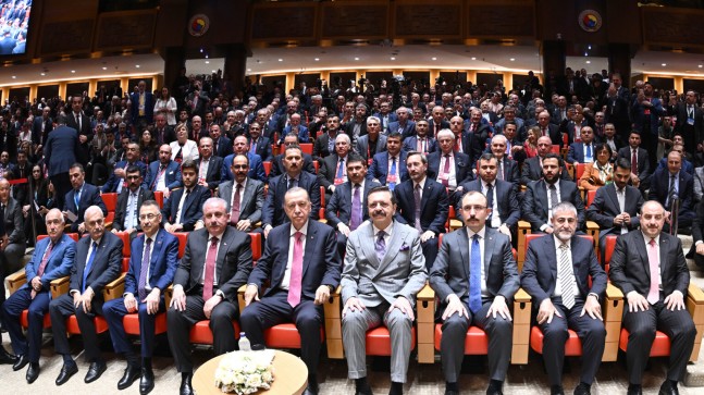 Kırklareli Ticaret ve Sanayi Odası Yönetimi “Hizmet Şeref Belgesi Takdim Töreni”ne katıldı