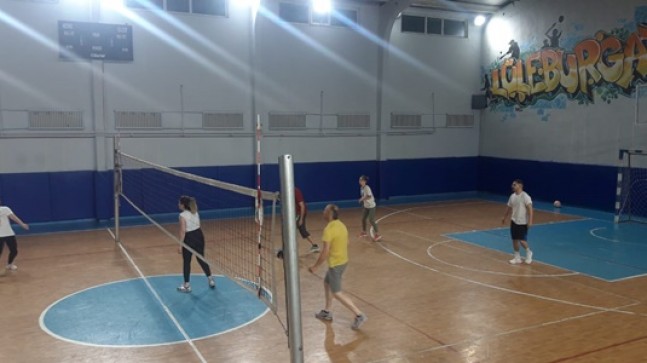 Baro Voleybol takımı turnuvada iddialı
