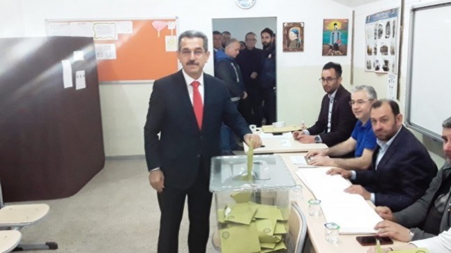 Kırklareli Valisi Birol Ekici oyunu kullandı