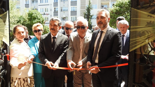 “Cumhuriyetin 100. Yılında Kadın Emeği” sergisi ziyarete açıldı