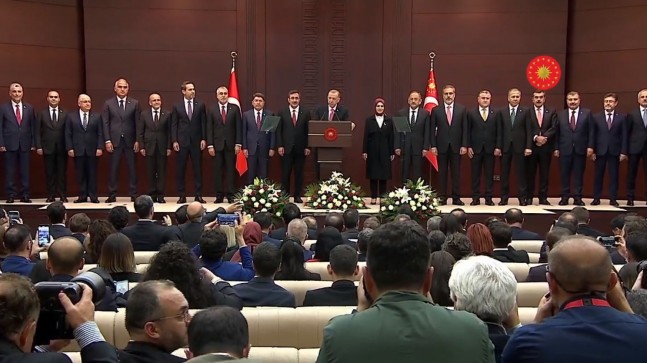 ‘’Yeni kabinede yer alan Sayın Bakanlarımıza vazifelerinde muvaffakiyetler diliyorum’’