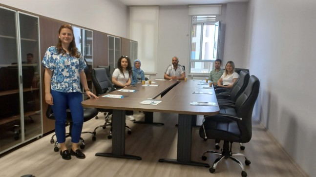 Eğitimler devam ediyor