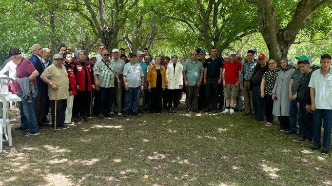 Cevizköy’de piknikte keyifli zaman geçirdiler