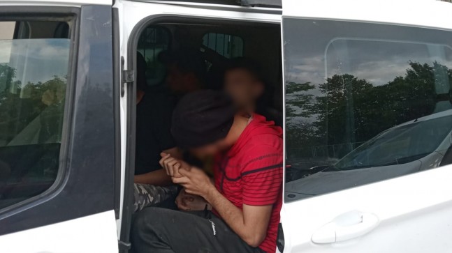 Yabancı uyruklu şahıslar Pehlivanköy Geri Gönderme Merkezine teslim edildi     