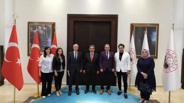 Vali Ekici tercih yapacak öğrenci ve velilere çağrıda bulundu