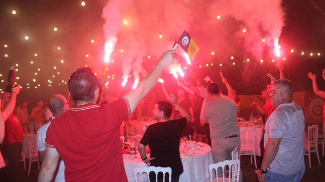 Babaeskili Galatasaraylılar şampiyonluğu coşkuyla kutladı