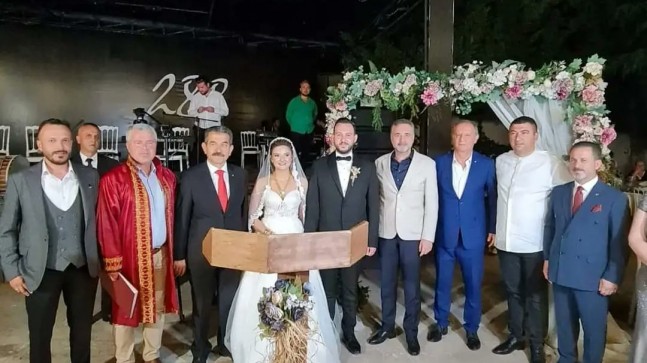 Doğan ve Yıldırım ailelerinin mutlu günü