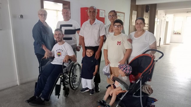 Kaymakam Elmacıoğlu özel gereksinimi olan çocukları makamında kabul etti