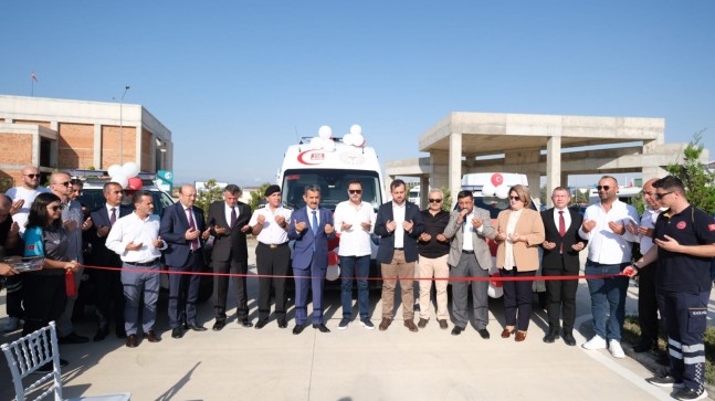 Bağışlanan Acil Yardım Ambulansı törenle teslim edildi