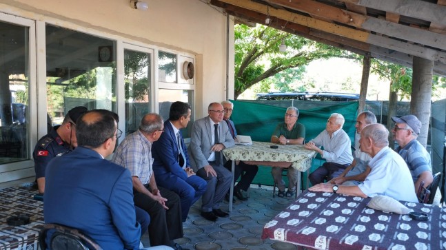 Vali Ekici’den Küçükkarıştıran Mahallesine ziyaret