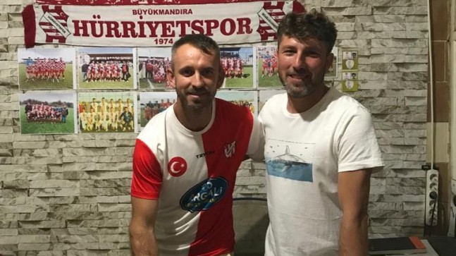 Rüstem Bekaroğulları Hürriyetspor’a imzayı attı