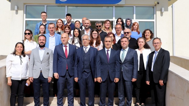 İSTİHDAM GARANTİLİ MESLEKİ EĞİTİM KURSUNDA 9 KİŞİ MEZUN OLARAK SERTİFİKA ALMAYA HAK KAZANDI