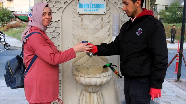 İKRAM ÇEŞMELERİNDEN ÇORBA AKMAYA BAŞLADI