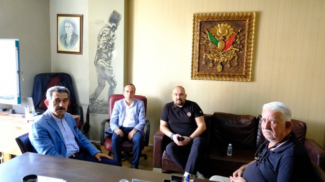 Vali Ekici’den Gazeteci Cengiz Uçar’a geçmiş olsun ziyareti