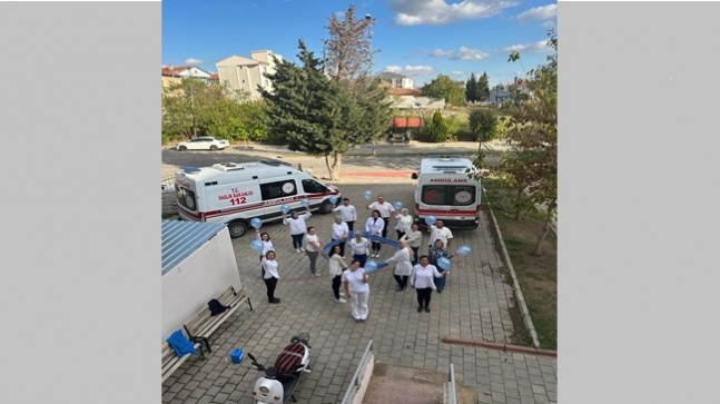 Farkındalık için mavi halka oluşturdular