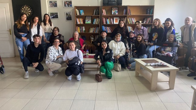 Yine görüşmek ümidiyle vedalaştılar