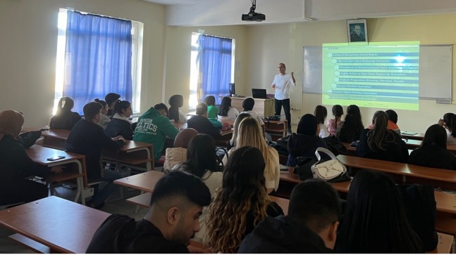 Babaeski MYO’da birinci sınıf öğrencilerine oryantasyon eğitimi