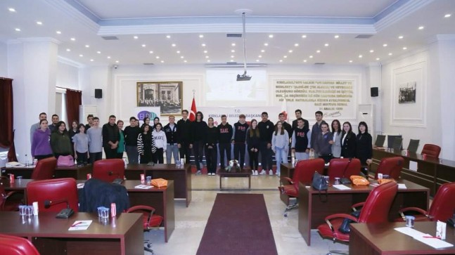 Başkan Derya Bulut, Avrupa Yerel Demokrasi Haftası Etkinliğinde Lise Öğrencileriyle Buluştu