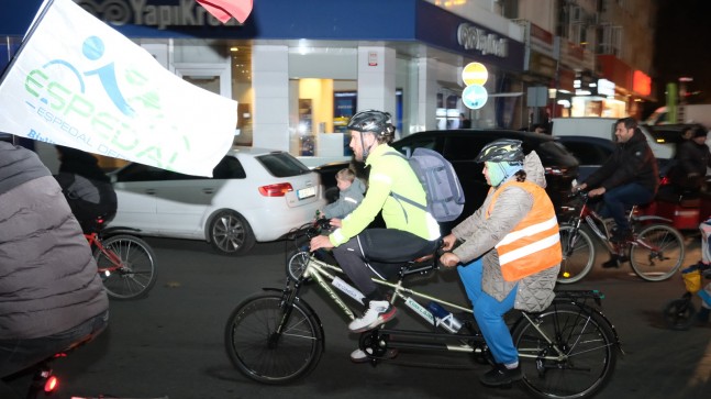 Kırklareli Belediyesi’nden Kurtuluş Bayramı’nda Renkli Bisiklet Turu