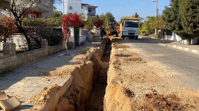 Gaziosmanpaşa Mahallesi’nde Su Hattı Yenileme Çalışmaları Devam Ediyor