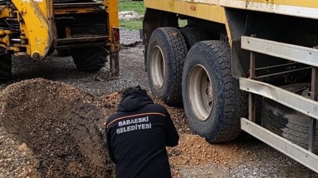 İÇME SUYU ŞEBEKE HATTI YENİLEME ÇALIŞMALARI DEVAM EDİYOR