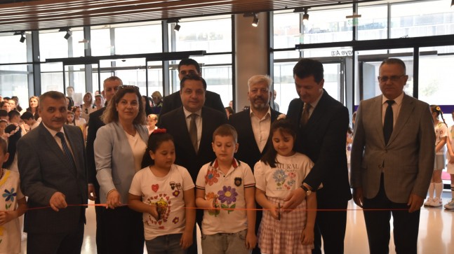  “Çiçek Gibi Bir Dönem” Sergisi Açıldı