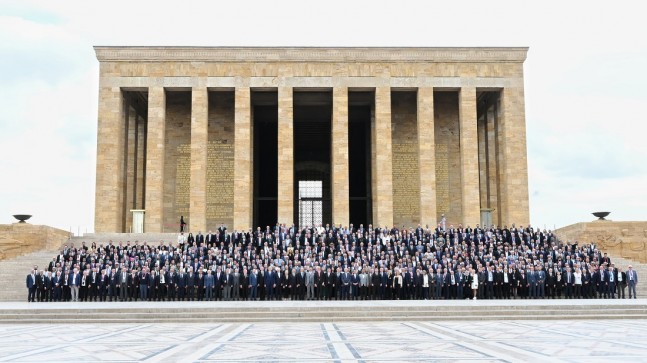 Kırklareli Ticaret ve Sanayi Odası Yönetimi Anıtkabir’i ziyaret ederek, Ata’nın huzurunda Saygı Duruşu’nda Bulundu