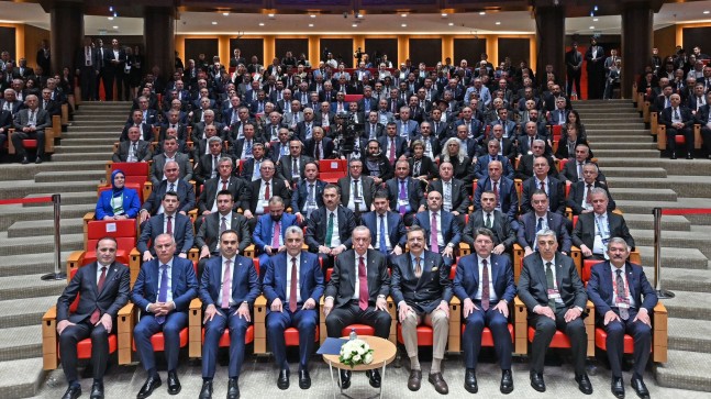 Kırklareli TSO Başkanları Ilık ile Özsan, “TOBB 2025 Yılı Hizmet Şeref Belgesi ve Plaket Takdim Töreni”ne katıldı