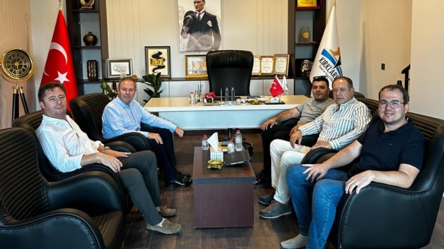 Kırklareli TSO Başkanları Ilık ile Özsan, Yeni Hizmet Binası’na “Hayırlı Olsun” Ziyaretinde Bulunan Oda Üyelerini Ağırlıyor